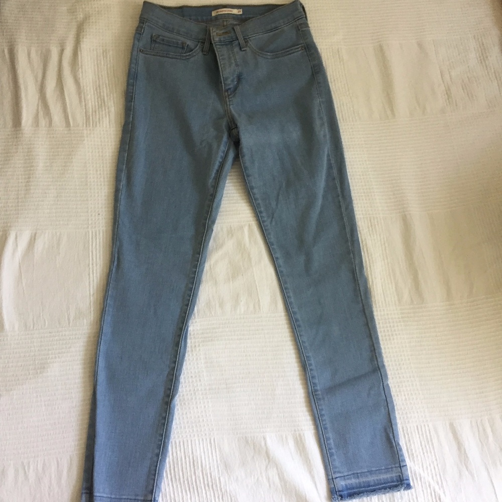 Levi's shaping skinny jeans